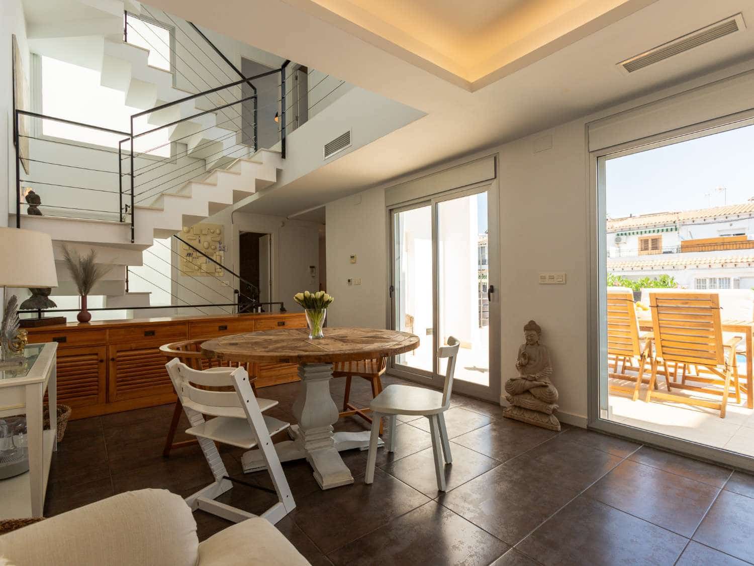 5 sovrum Radhus till salu i Aguas Nuevas med pool - 480 000 € (Ref: 9976879)