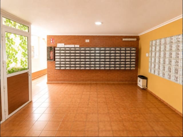 2 soverom Leilighet til salgs i Playa de los Náufragos, Torrevieja med svømmebasseng - € 140 000 (Ref: 9978446)