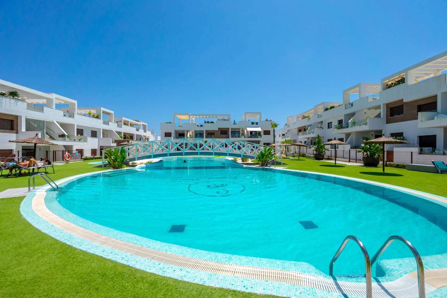 3 bedroom Villa for sale in Torrevieja with pool - € 495,000 (Ref: 9978447)