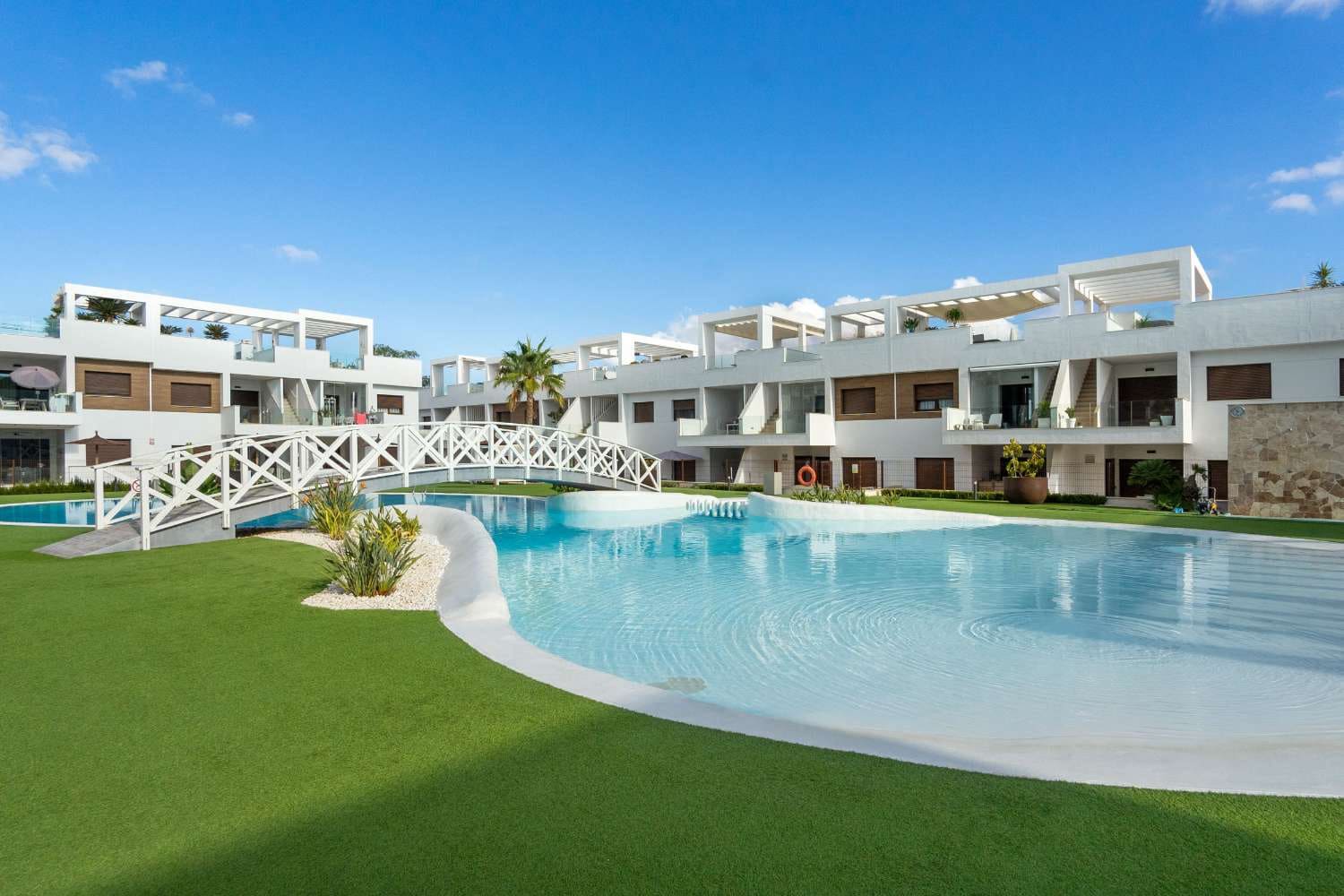 3 bedroom Villa for sale in Torrevieja with pool - € 495,000 (Ref: 9978447)