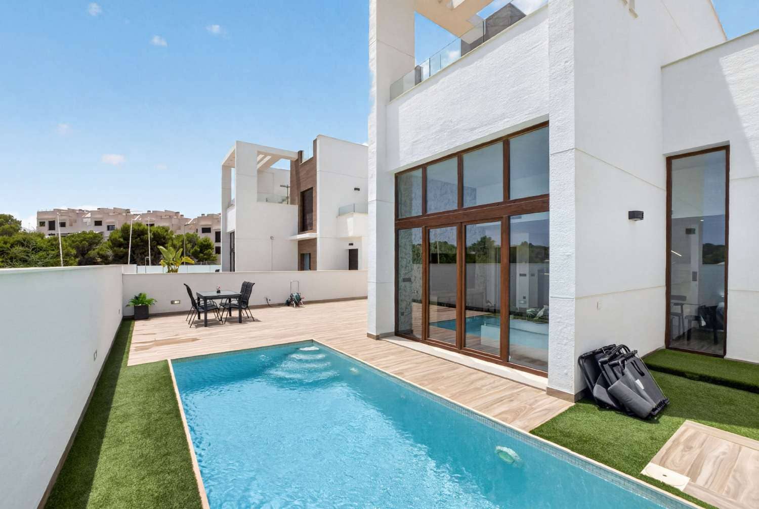 3 bedroom Villa for sale in Torrevieja with pool - € 495,000 (Ref: 9978447)