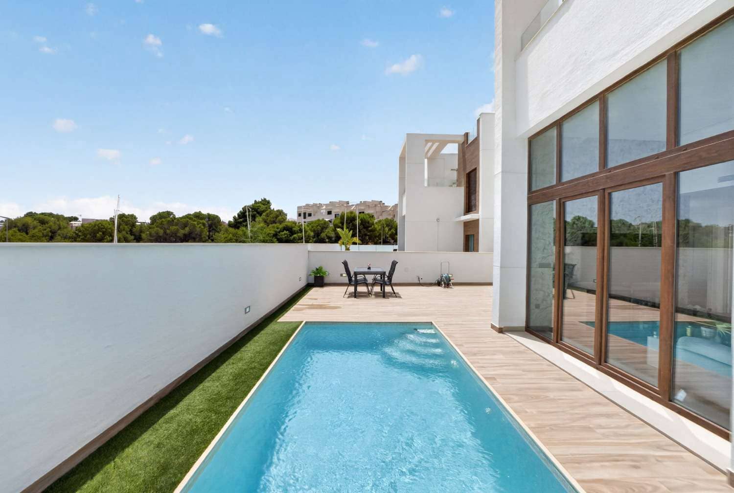 3 bedroom Villa for sale in Torrevieja with pool - € 495,000 (Ref: 9978447)