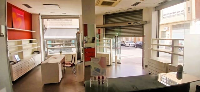 Erhverv til salg i Centro - Muelle Pesquero, Torrevieja - € 195.000 (Ref: 9984495)