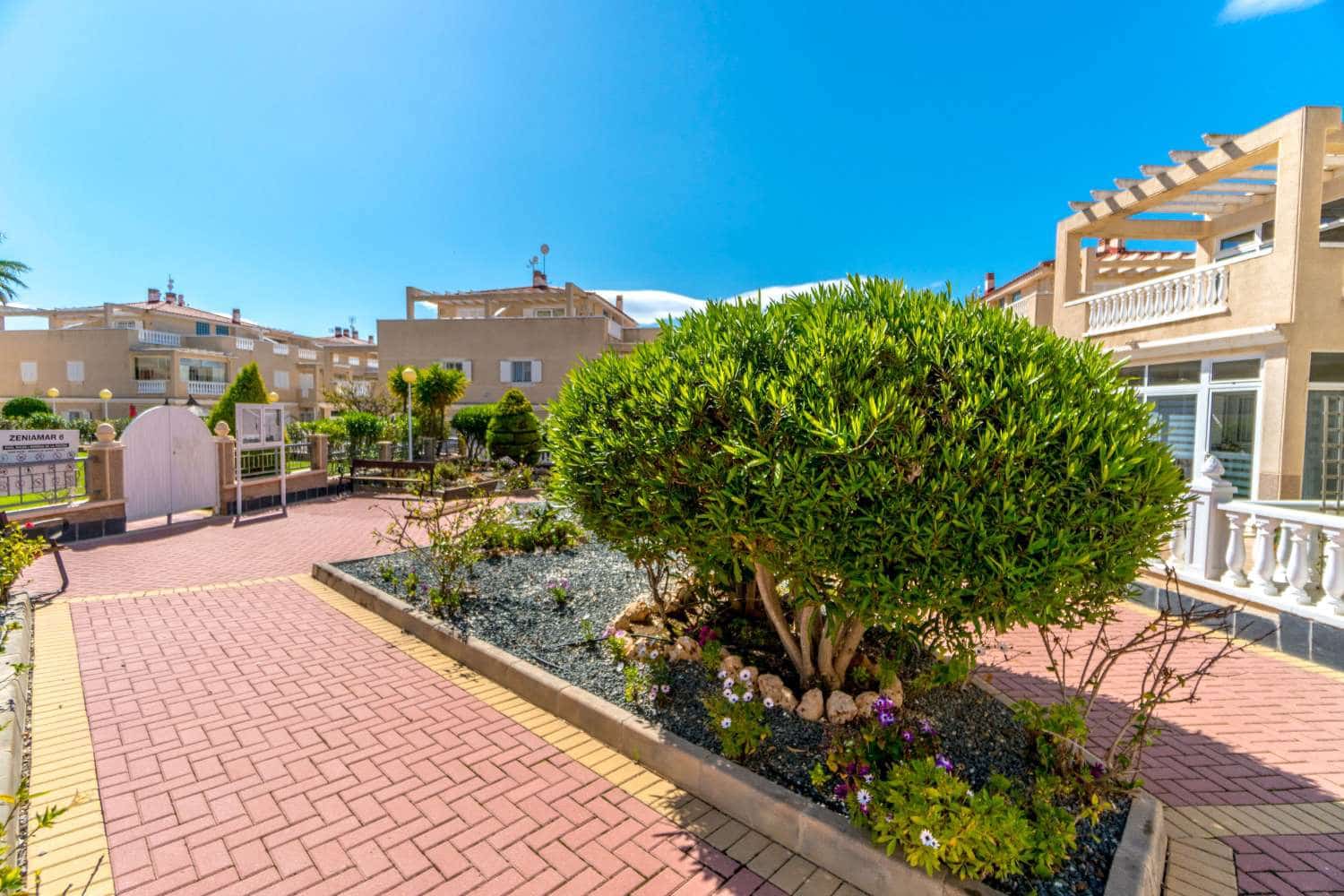 Apartamento de 2 habitaciones en La Zenia en venta con piscina - 226.000 € (Ref: 9986488)