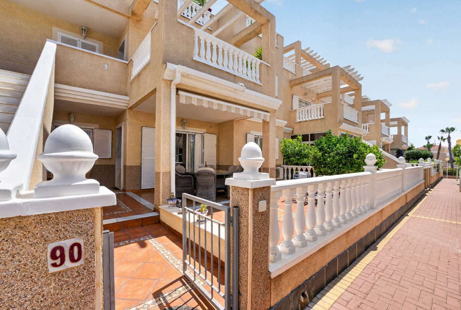Apartamento de 2 habitaciones en La Zenia en venta con piscina - 226.000 € (Ref: 9986488)