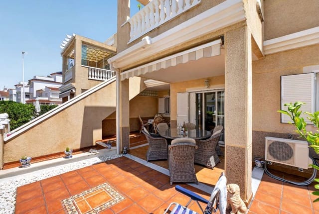 Apartamento de 2 habitaciones en La Zenia, Orihuela en venta con piscina - 226.000 € (Ref: 9986488)