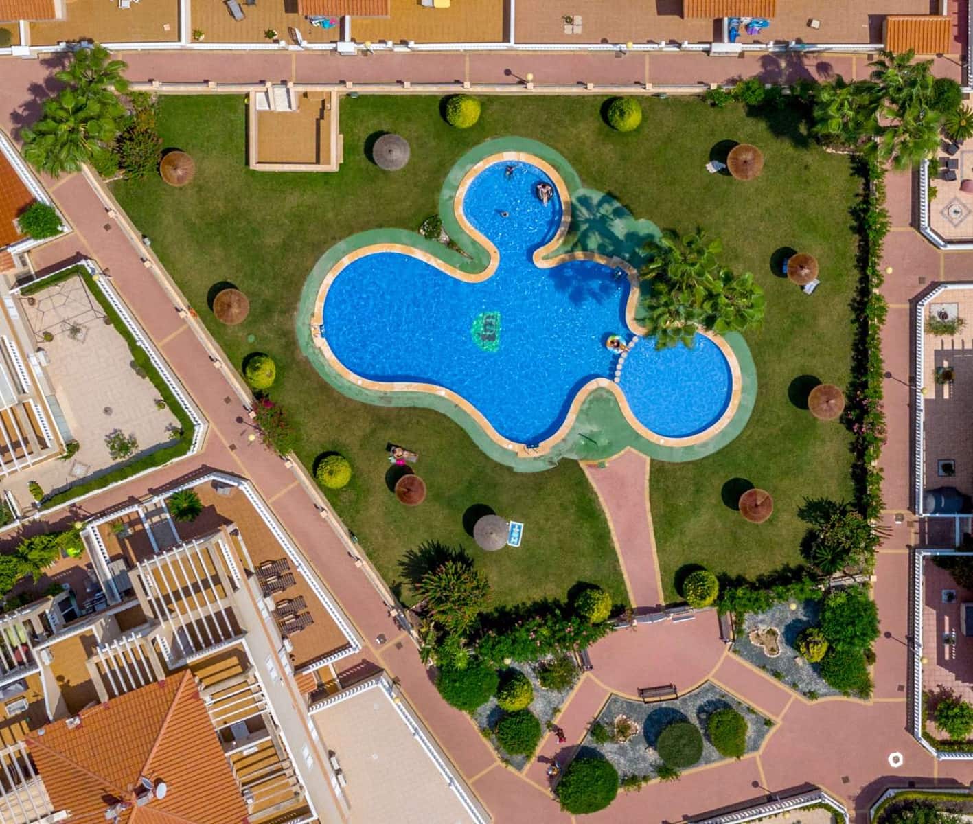Apartamento de 2 habitaciones en La Zenia en venta con piscina - 226.000 € (Ref: 9986488)
