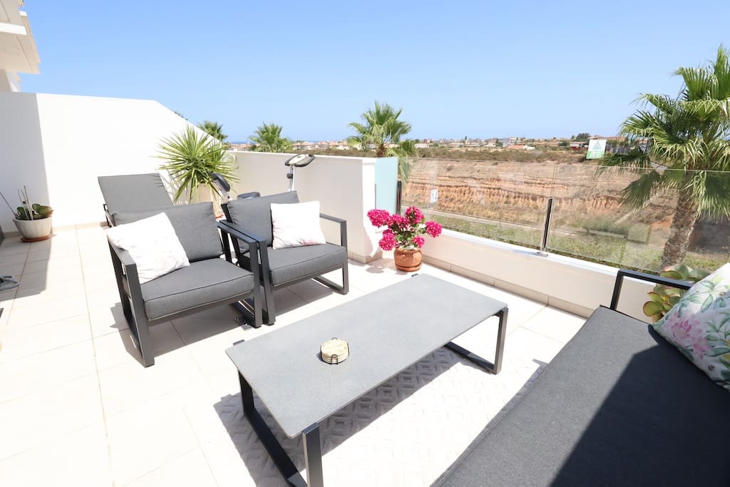 3 soverom Leilighet til salgs i Orihuela Costa med svømmebasseng garasje - € 387 000 (Ref: 9996716)