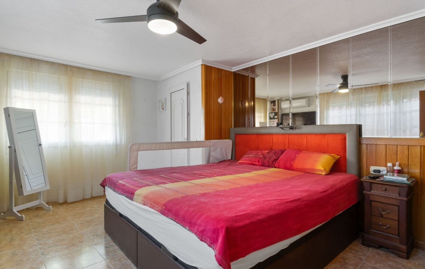 4 Zimmer Villa zu verkaufen in Los Balcones mit Pool - 490.000 € (Ref: 9996717)