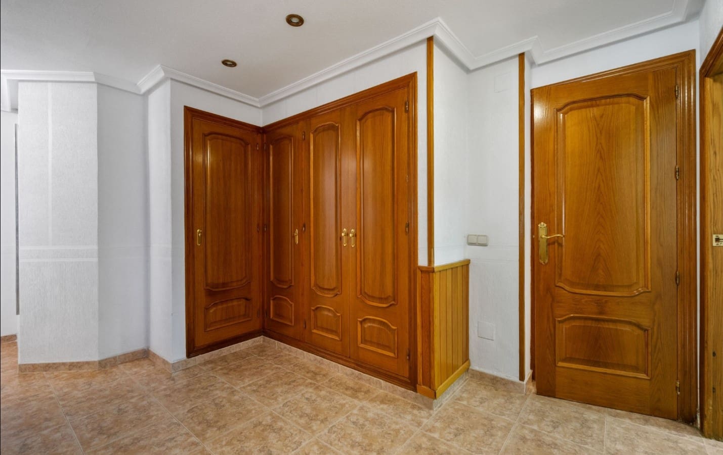 4 Zimmer Villa zu verkaufen in Los Balcones mit Pool - 490.000 € (Ref: 9996717)