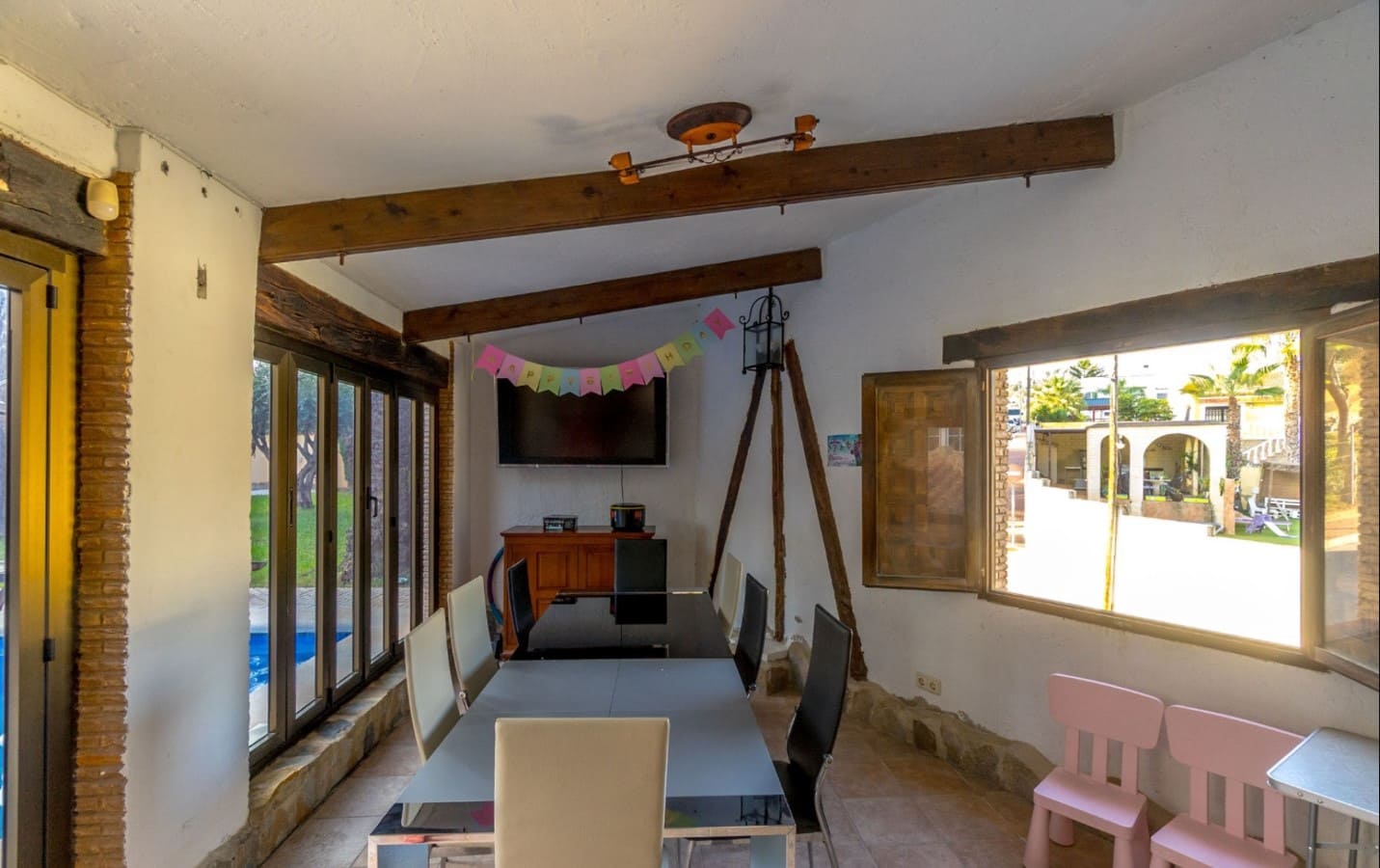 4 Zimmer Villa zu verkaufen in Los Balcones mit Pool - 490.000 € (Ref: 9996717)