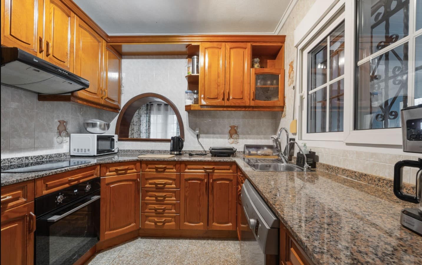 4 Zimmer Villa zu verkaufen in Los Balcones mit Pool - 490.000 € (Ref: 9996717)