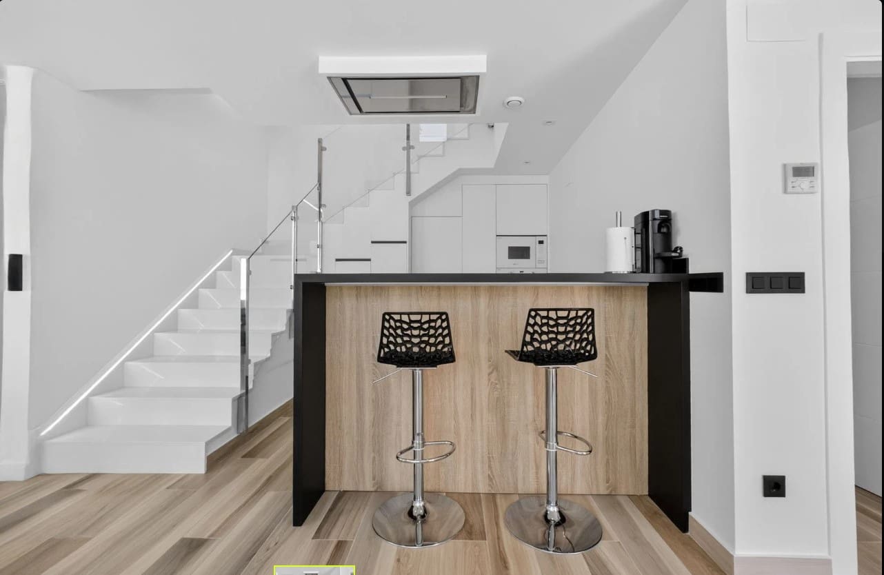 4 makuuhuone Huvila myytävänä paikassa Torrevieja mukana uima-altaan - 515 000 € (Ref: 9998157)