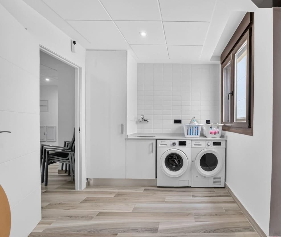 4 makuuhuone Huvila myytävänä paikassa Torrevieja mukana uima-altaan - 515 000 € (Ref: 9998157)