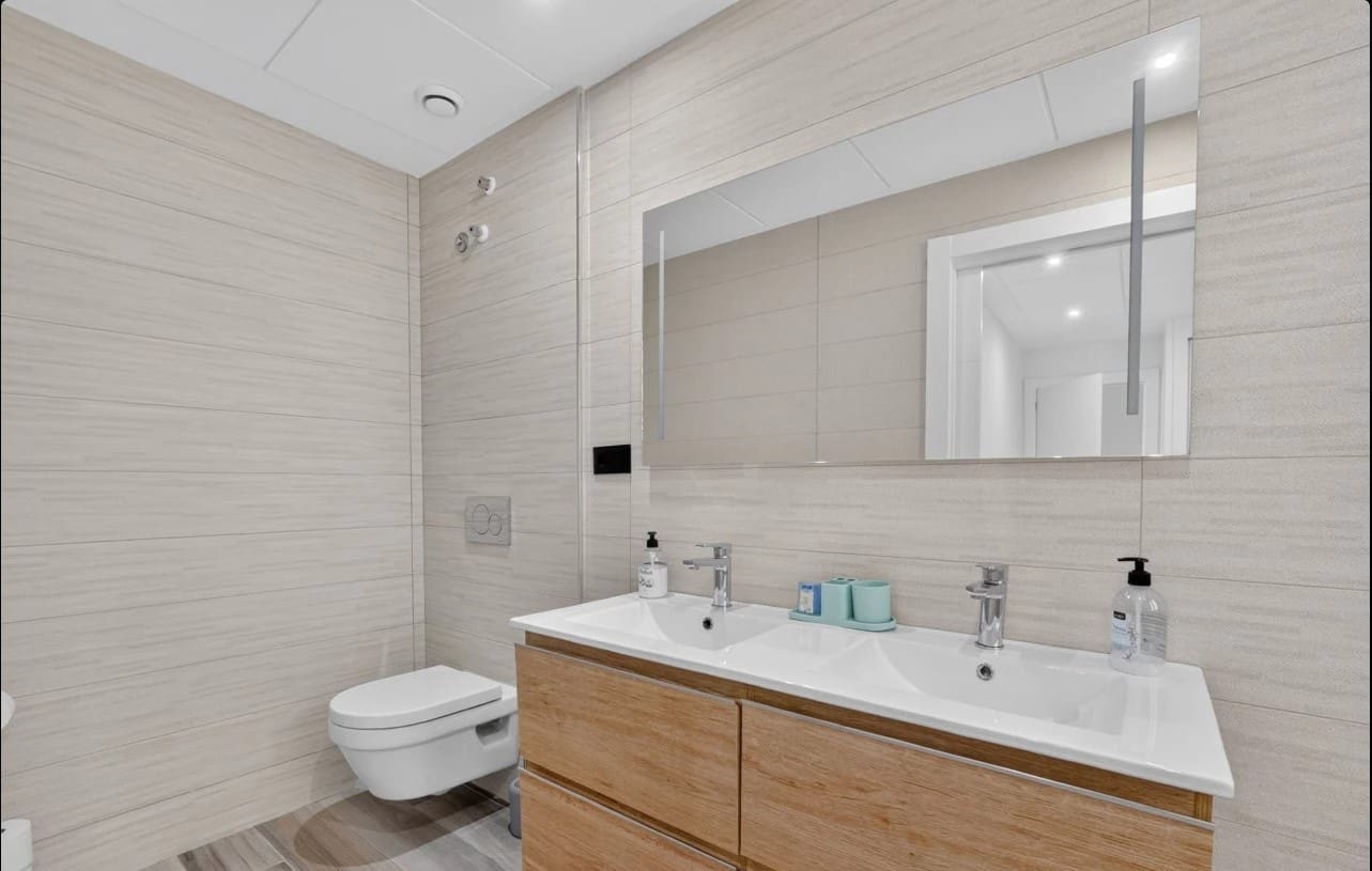 4 makuuhuone Huvila myytävänä paikassa Torrevieja mukana uima-altaan - 515 000 € (Ref: 9998157)