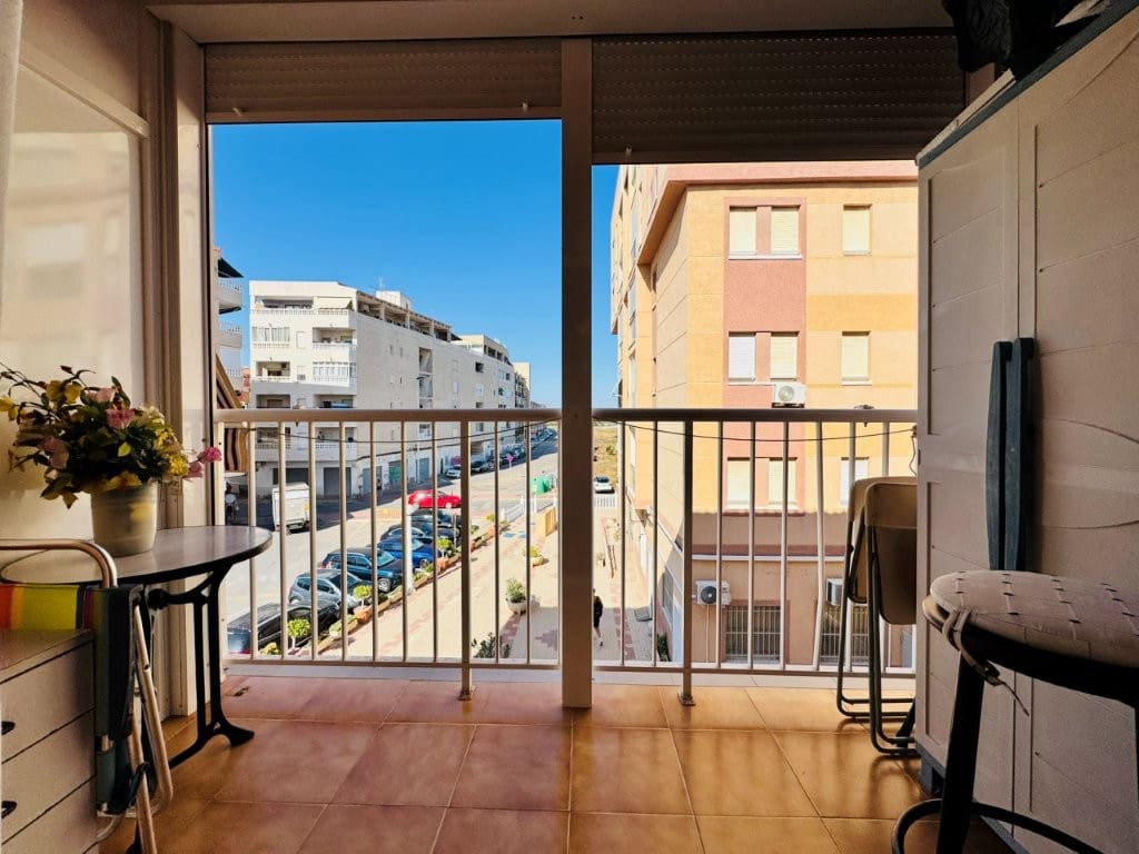 1 soverom Leilighet til salgs i La Mata med svømmebasseng - € 125 000 (Ref: 9999916)