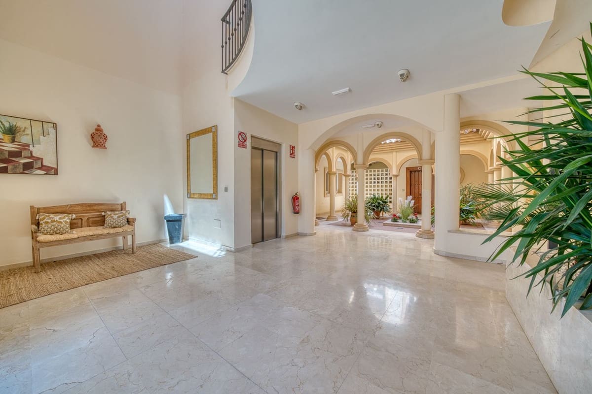 Apartamento de 3 habitaciones en San Roque en venta con piscina garaje - 629.000 € (Ref: 10007934)
