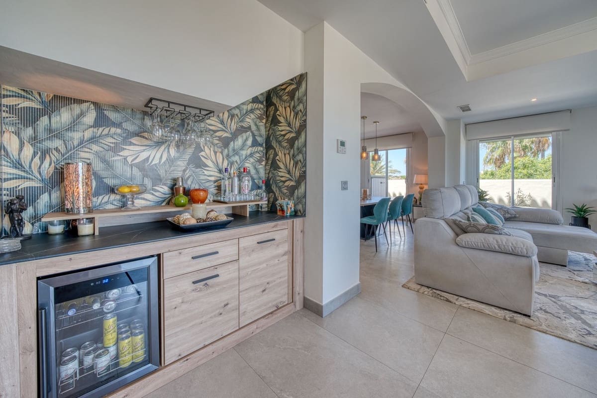 Apartamento de 3 habitaciones en San Roque en venta con piscina garaje - 629.000 € (Ref: 10007934)