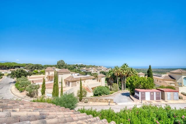 Apartamento de 3 habitaciones en San Roque en venta con piscina garaje - 629.000 € (Ref: 10007934)