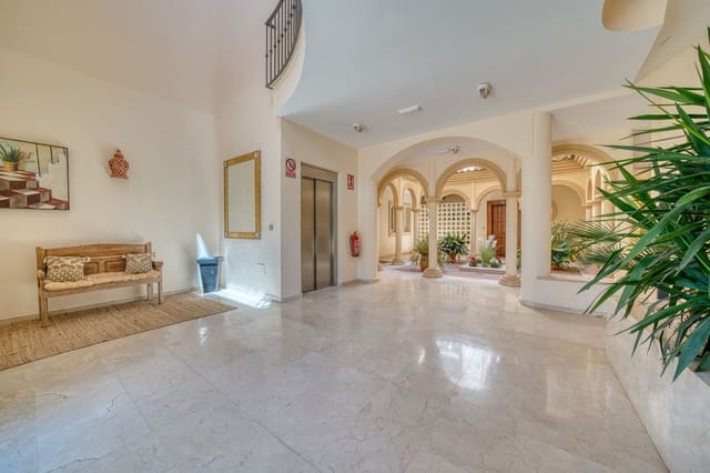 Apartamento de 3 habitaciones en San Roque en venta con piscina garaje - 629.000 € (Ref: 10007934)