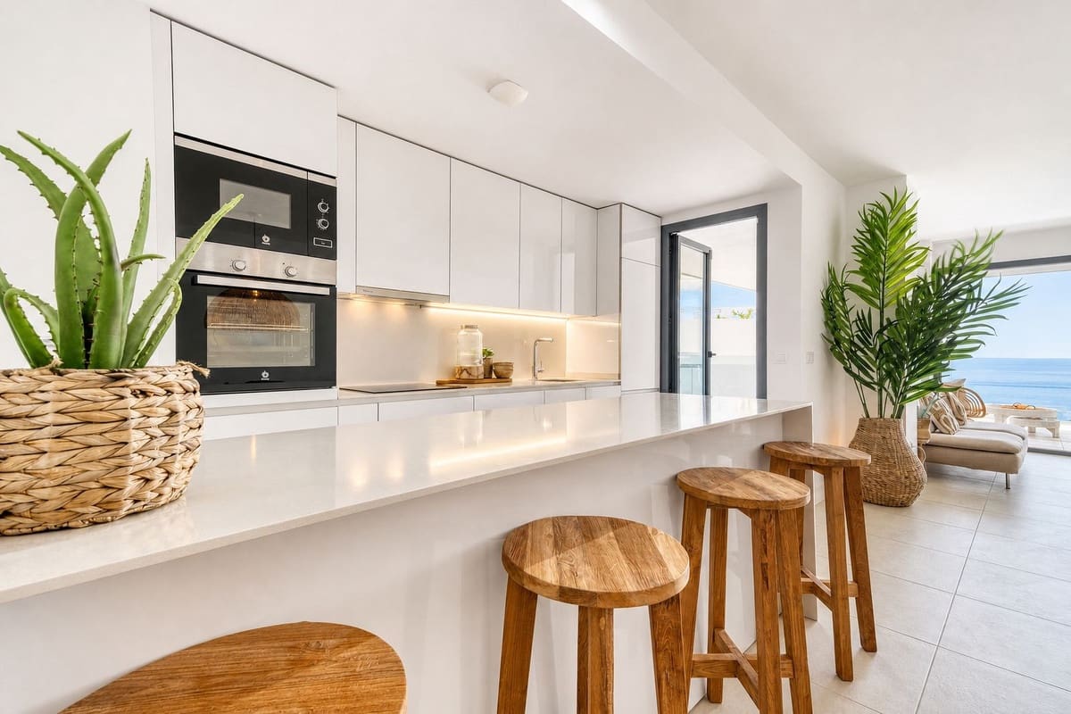 3 camera da letto Appartamento in vendita in La Duquesa / Puerto de la Duquesa con piscina garage - 695.000 € (Rif: 10009887)