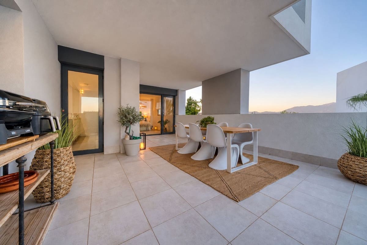 3 camera da letto Appartamento in vendita in La Duquesa / Puerto de la Duquesa con piscina garage - 695.000 € (Rif: 10009887)