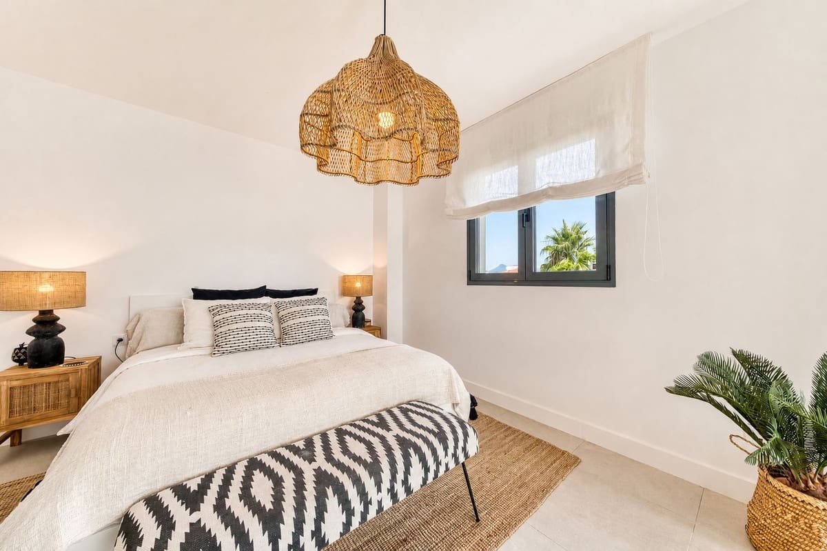 3 camera da letto Appartamento in vendita in La Duquesa / Puerto de la Duquesa con piscina garage - 695.000 € (Rif: 10009887)
