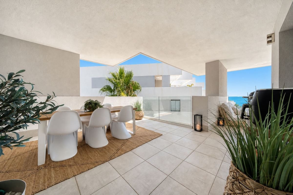 3 camera da letto Appartamento in vendita in La Duquesa / Puerto de la Duquesa con piscina garage - 695.000 € (Rif: 10009887)