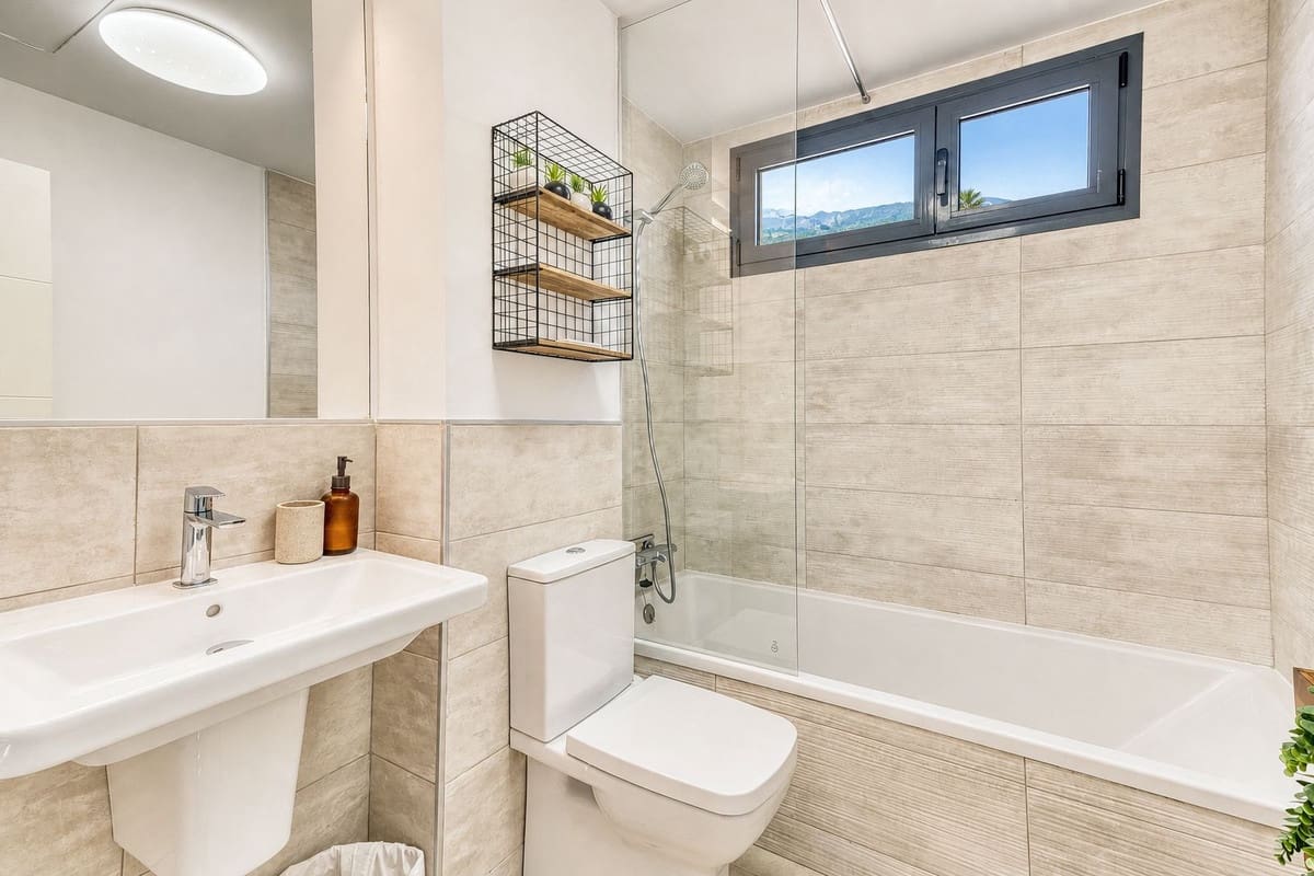 3 camera da letto Appartamento in vendita in La Duquesa / Puerto de la Duquesa con piscina garage - 695.000 € (Rif: 10009887)
