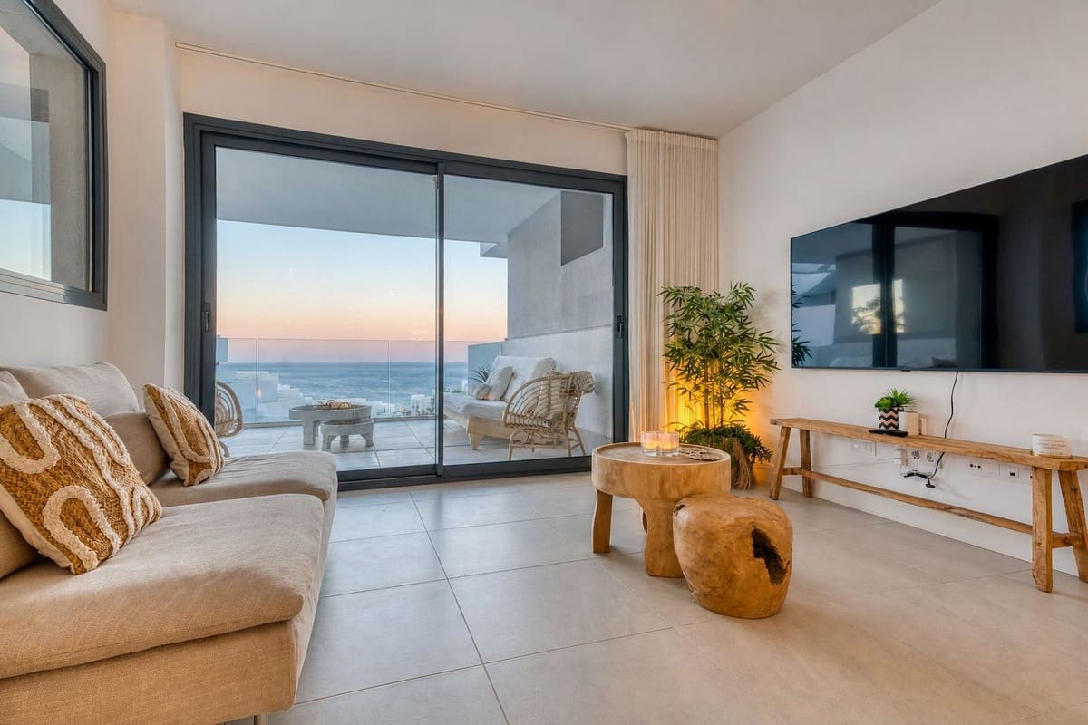 3 camera da letto Appartamento in vendita in La Duquesa / Puerto de la Duquesa con piscina garage - 695.000 € (Rif: 10009887)