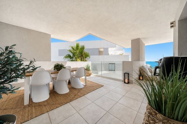 3 quarto Apartamento para venda em La Duquesa / Puerto de la Duquesa, Manilva com piscina garagem - 695 000 € (Ref: 10009887)