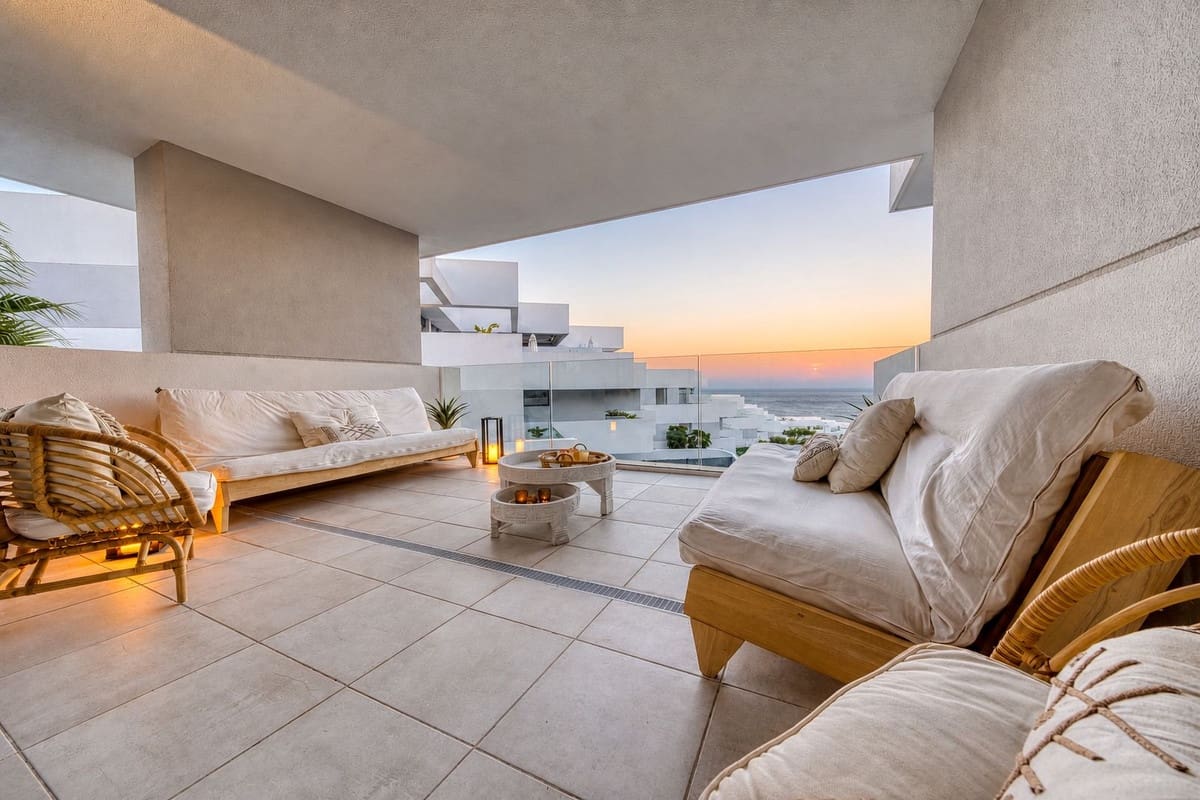 3 camera da letto Appartamento in vendita in La Duquesa / Puerto de la Duquesa con piscina garage - 695.000 € (Rif: 10009887)