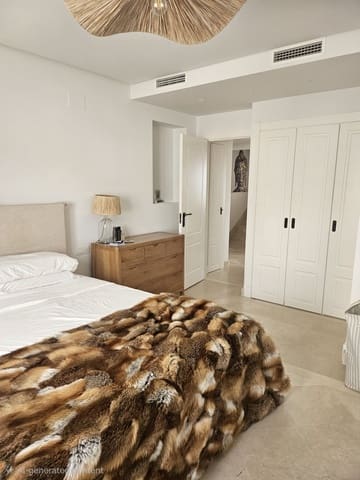 Apartamento de 2 habitaciones en Aloha Golf, Marbella en alquiler con piscina garaje - 2.750 € (Ref: 10009960)