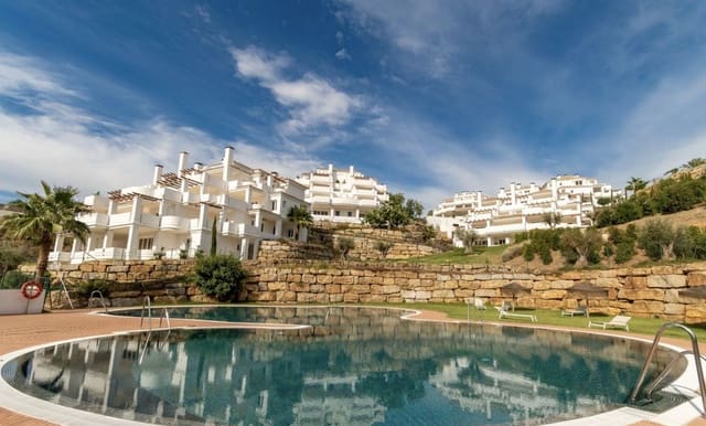 Apartamento de 2 habitaciones en Aloha Golf, Marbella en alquiler con piscina garaje - 2.750 € (Ref: 10009960)
