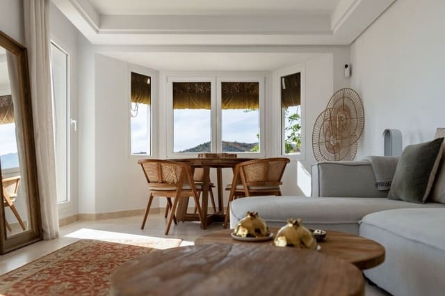 Apartamento de 2 habitaciones en Aloha Golf, Marbella en alquiler con piscina garaje - 2.750 € (Ref: 10009960)