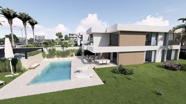 4 bedroom Villa for sale in La Duquesa / Puerto de la Duquesa, Manilva with pool garage - € 970,000 (Ref: 10012296)