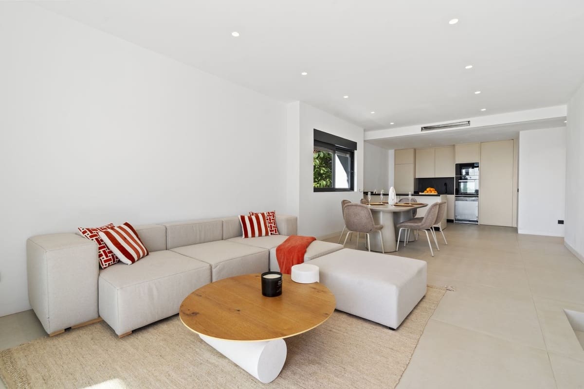 3 sovrum Takvåning till salu i El Paraiso med pool garage - 829 000 € (Ref: 10012646)