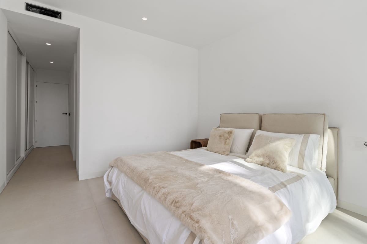 3 sovrum Takvåning till salu i El Paraiso med pool garage - 829 000 € (Ref: 10012646)