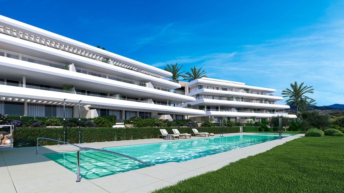 3 sypialnia Penthouse na sprzedaż w Estepona z basenem garażem - 985 000 € (Ref: 10016573)