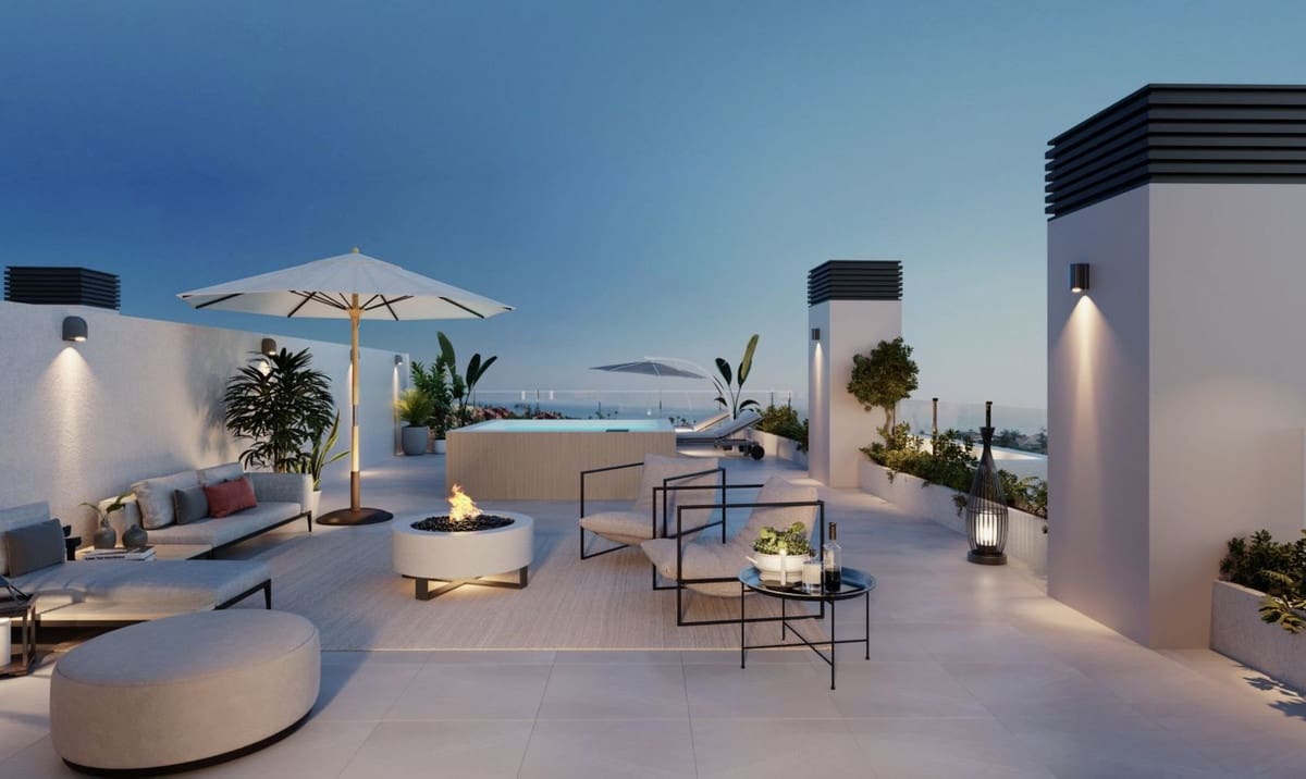 2 bedroom Apartment for sale in Estepona with pool garage - € 452,000 (Ref: 10016575)
