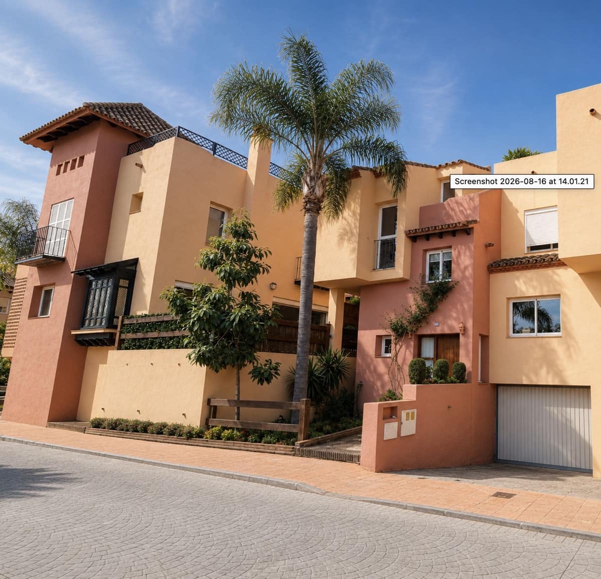 3 bedroom Townhouse for sale in Puerto Banus with pool garage - € 540,000 (Ref: 10018816)