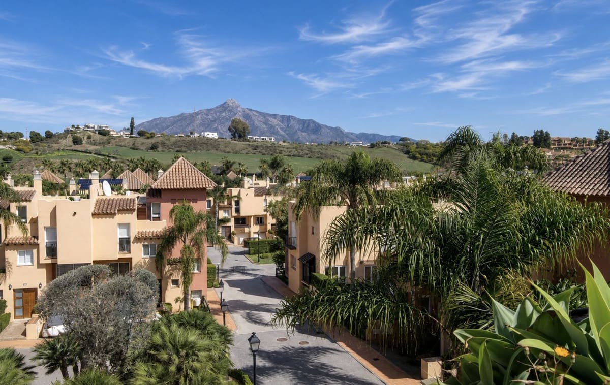 3 slaapkamer Huis te koop in Puerto Banus met zwembad garage - € 540.000 (Ref: 10018816)