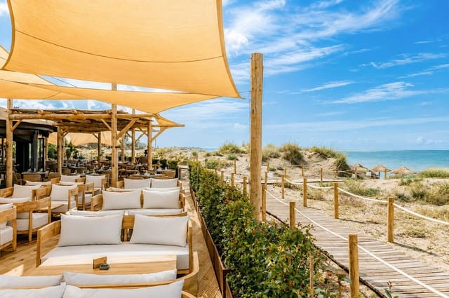 4 quarto Casa em Banda para venda em Costabella, Marbella com piscina garagem - 625 000 € (Ref: 10021570)