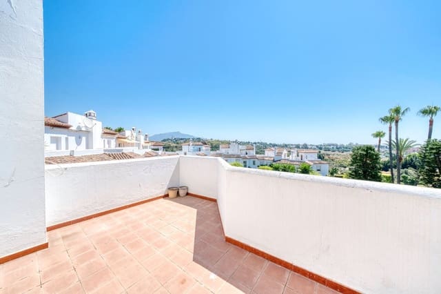 3 makuuhuone Omakotitalo myytävänä paikassa Bel-Air, Estepona mukana uima-altaan 
autotalli - 415 000 € (Ref: 10021667)