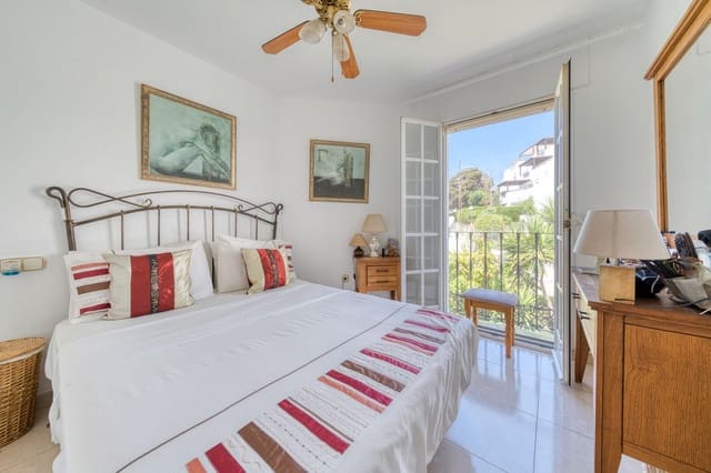3 makuuhuone Omakotitalo myytävänä paikassa Bel-Air, Estepona mukana uima-altaan 
autotalli - 415 000 € (Ref: 10021667)