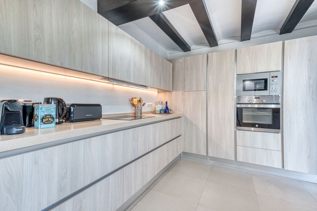 3 Zimmer Villa zu verkaufen in Bahia de Casares mit Pool Garage - 1.450.000 € (Ref: 10026281)