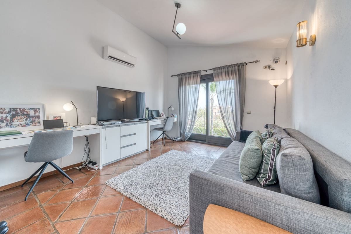 3 Zimmer Villa zu verkaufen in Bahia de Casares mit Pool Garage - 1.450.000 € (Ref: 10026281)