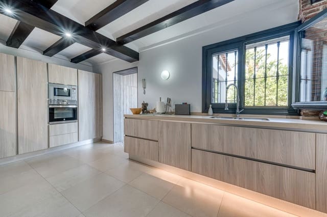 3 Zimmer Villa zu verkaufen in Bahia de Casares, Casares mit Pool Garage - 1.450.000 € (Ref: 10026281)