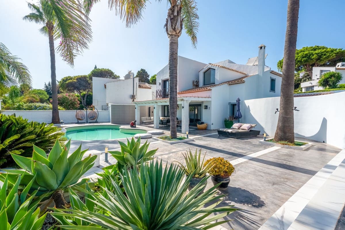 3 Zimmer Villa zu verkaufen in Bahia de Casares mit Pool Garage - 1.450.000 € (Ref: 10026281)