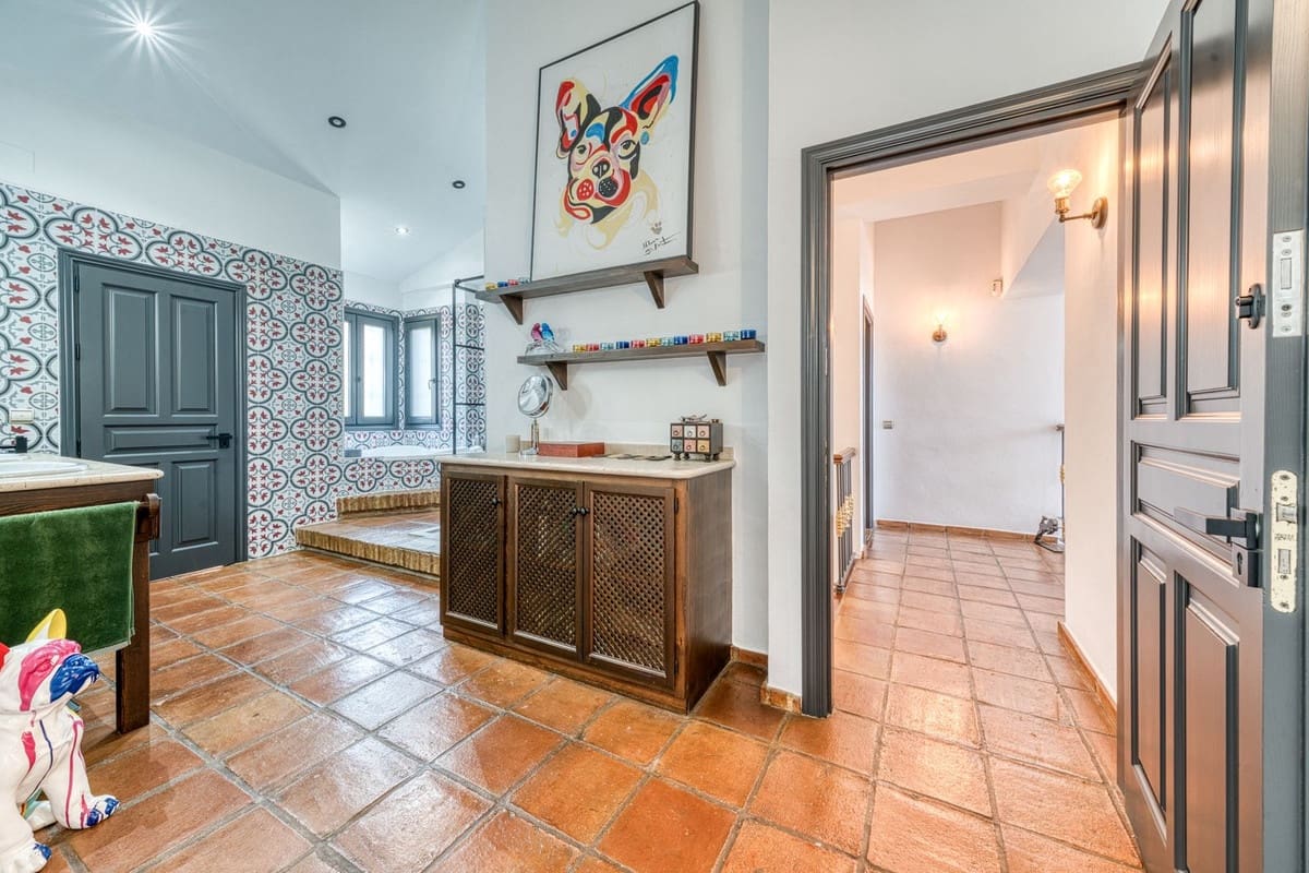 3 Zimmer Villa zu verkaufen in Bahia de Casares mit Pool Garage - 1.450.000 € (Ref: 10026281)